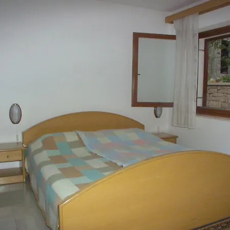 With A Parking Space Pucisca, Brac - 756 * Pucisca