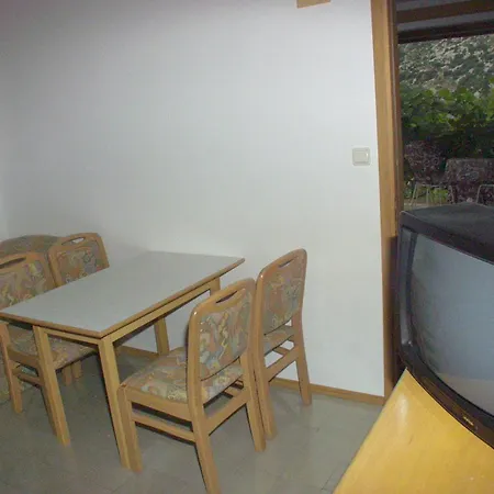 With A Parking Space Pucisca, Brac - 756 Apartamento
