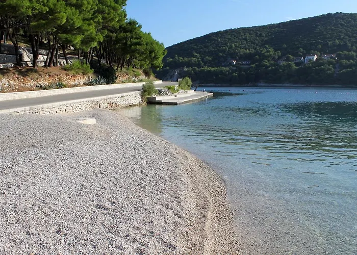 With A Parking Space Pucisca, Brac - 756 Appartement *
