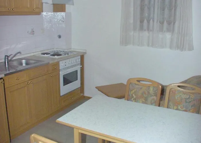 With A Parking Space Pucisca, Brac - 756 Appartement Pucisca