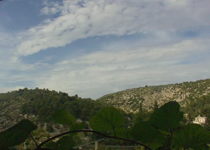 With A Parking Space Pucisca, Brac - 756 Appartement Pucisca