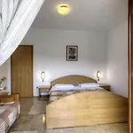 Appartamento With A Parking Space Pucisca, Brac - 756 *